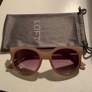 Sunglasses- great condition